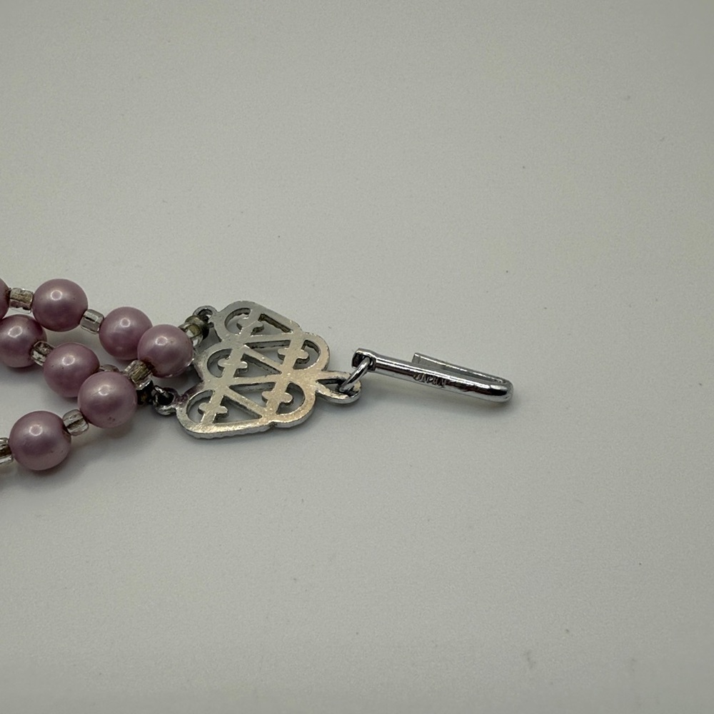 lavender purple beaded necklace satin finish decorative silver-tone clasp EUC - Picture 5 of 6